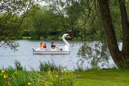 2024 CT 1360x870 Swan Pedalo v2