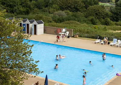 Devon Outdoor Pool 400x280